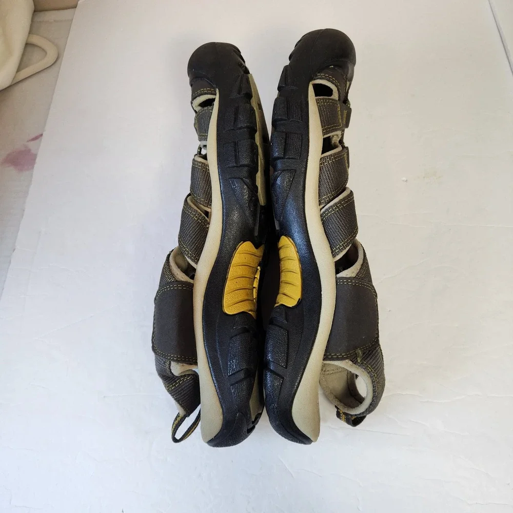 Keen Newport H2 Mens Size 12 Waterproof Hiking Sandals Gray Yellow Outdoor Shoe